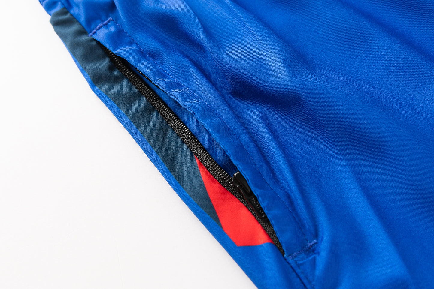 Newcastle Knights Mens 2026 Performance Gym Shorts